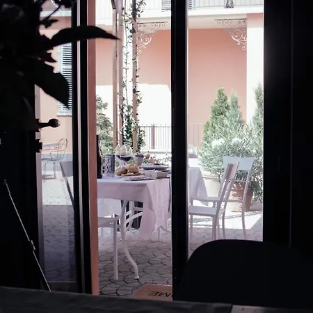 Vacanze / Holiday Flat Farfalle&rossobarbera Lägenhet